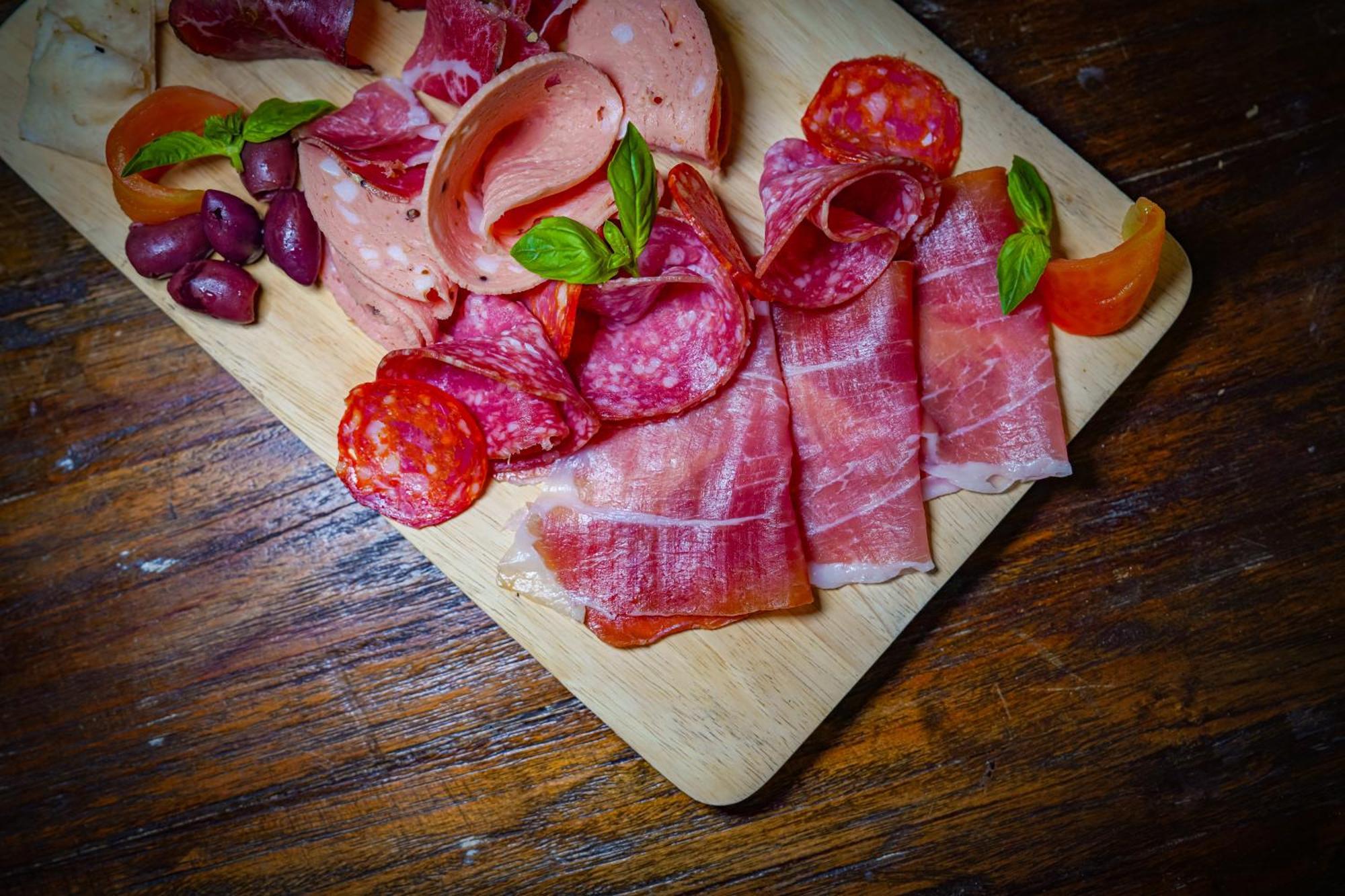 Dusit Thani Krabi Beach Resort - Sha Extra Plus Klong Muang Beach Dış mekan fotoğraf Charcuterie