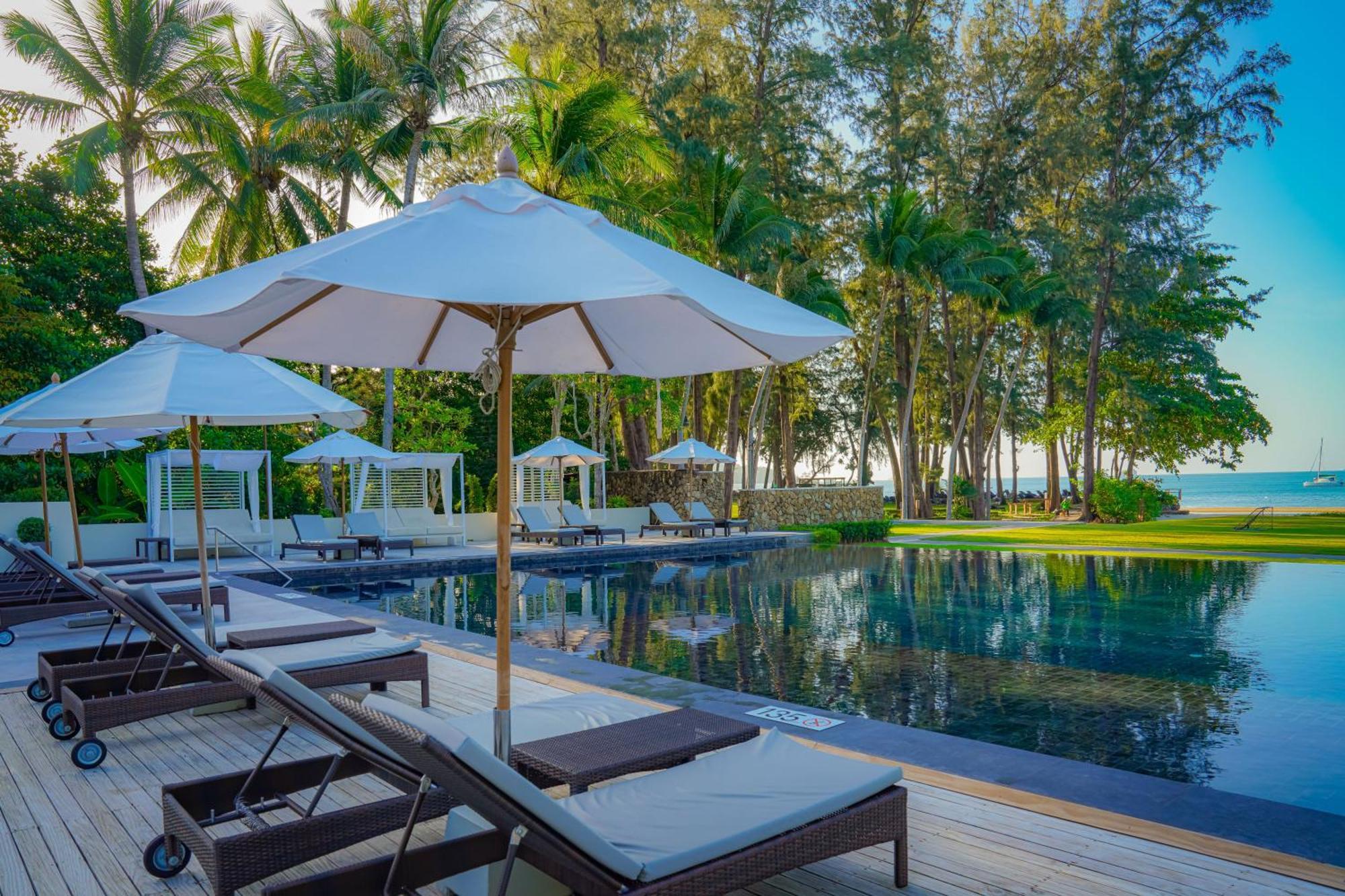 Dusit Thani Krabi Beach Resort - Sha Extra Plus Klong Muang Beach Dış mekan fotoğraf The Beachfront Pool at The Standard, Hua Hin